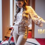Túnica estampado botânico ilhós dourados